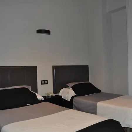 Hotel Ocurris 2*